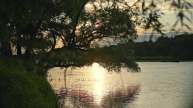 Şişe şiirler iç Nehri ile Landart Festivali su