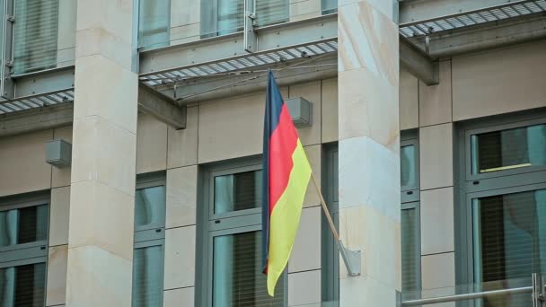 Deutschland-Fähnchen auf Kosten des Hauses — Stockvideo © mputsylo ... Deutschland-Fähnchen auf Kosten des Hauses — Stockvideo © mputsylo ...