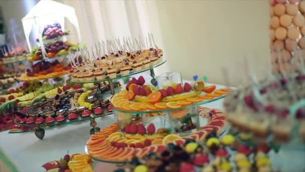 Bruiloft snoep buffet — Stockvideo