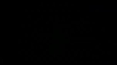 Siyah arka plan üzerine beyaz su buharı