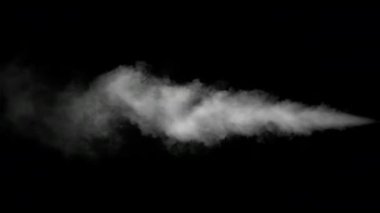 Siyah arka plan üzerine beyaz su buharı