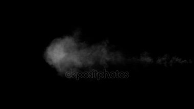 Siyah arka plan üzerine beyaz su buharı