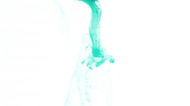 Su turkuaz mürekkep