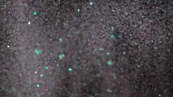 Ρεαλιστική Glitter έκρηξη σε μαύρο φόντο. — Αρχείο Βίντεο