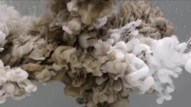 Altın ve beyaz mürekkep su