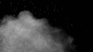 Su buharı siyah arka plan üzerine küçük parçacıklar