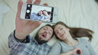 Selfie akıllı telefon ile yapma