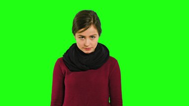 Öfkeli ve çığlık atan bir genç bayan