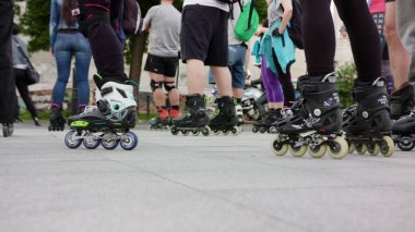 Birçok bacaklar silindir-bıçaklar