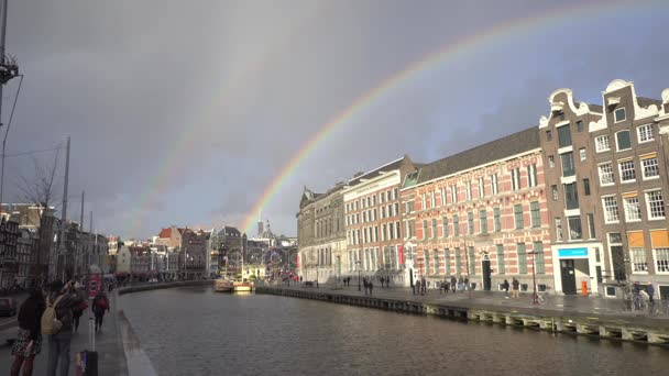 Ουράνιο τόξο πάνω Άμστερνταμ — Αρχείο Βίντεο
