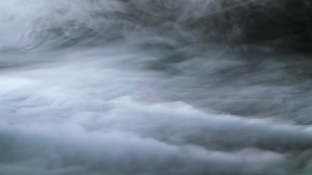 Gerçekçi kuru buz dumanı bulutları sis tabakası — Stok video