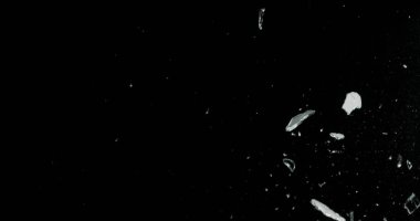 Kara Pencere Arkaplanındaki Gerçek Buz.