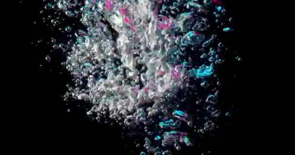 Красочные пузыри черный фон — стоковое видео