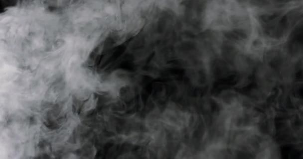 La fumée se déverse dans le cadre — Video