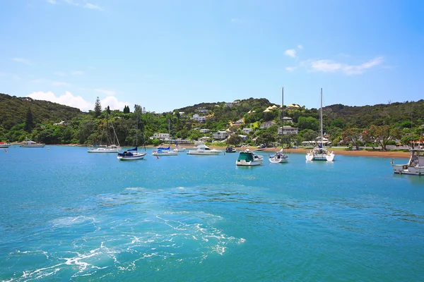 Vista de barcos en el puerto de Russell, Nueva Zelanda — Foto de Stock