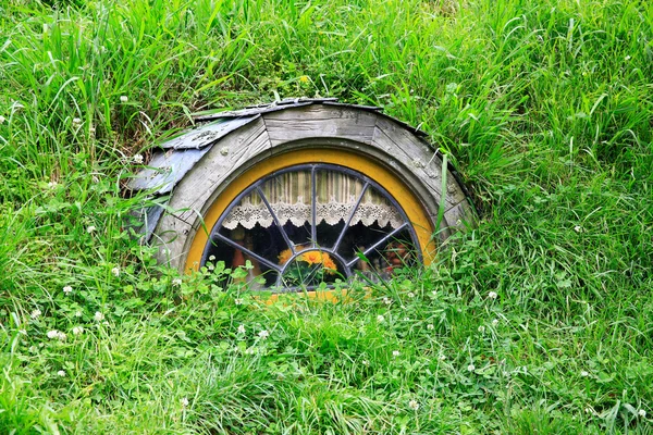 MATAMATA, NEW ZEALAND - JANUARY 15, 2015: Hobbiton - fictional v — Stock Photo, Image