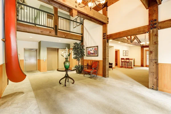 Lobby area in apartment complex — Stockfoto