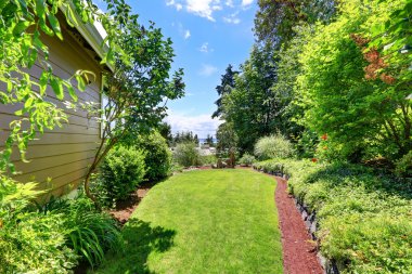 Lüks tek aile ev dış, yan görünüm