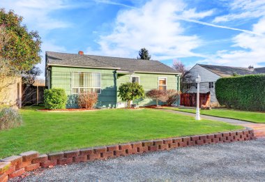 Yeşil banliyö Bungalow tarzı ev 