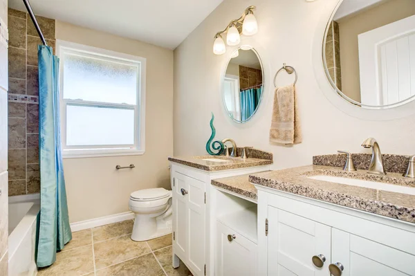 Bathroom detail. Vanity cabinet with a shower. — Stockfoto