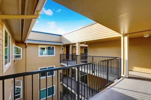 Apartment house exterior in Seattle. — Stock Photo, Image