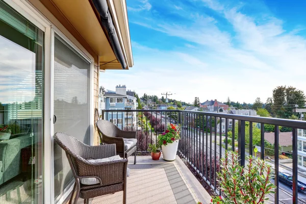 Immeuble extérieur à Seattle. Balcon vue . — Photo