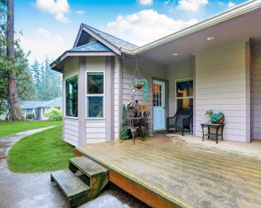 Lüks ev görünümünü arka bahçe