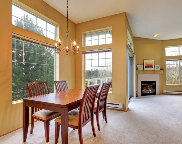 Apartment interior with yellow walls. Open floor plan. — Stock Photo, Image