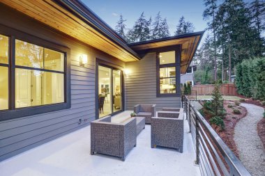 İkinci güverte inşaat ev Bellevue downtown yakınındaki yeni kat