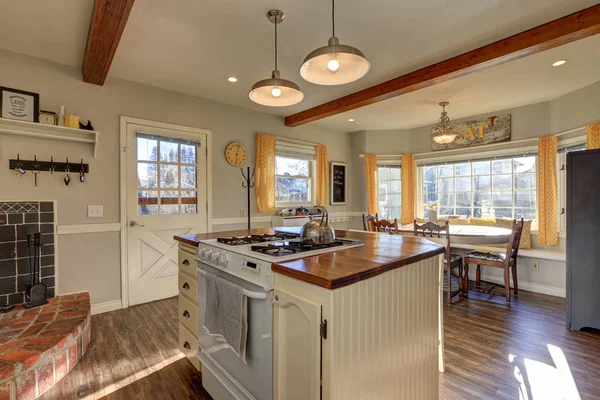 Newly renovated Kitchen boasts wood beams on ceiling — Stock Photo, Image