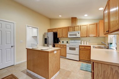 Işık açık kavram mutfak oda tonozlu tavan ile