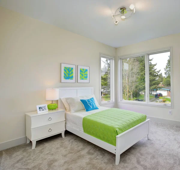 Contemporary blue and green kid's bedroom — Stock Photo, Image