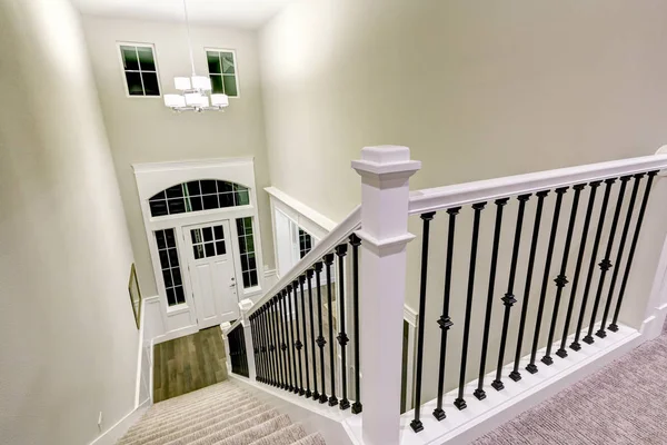 Merdiven üzerinden şık iki hikaye entryway Üstten Görünüm — Stok fotoğraf
