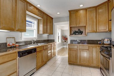 Güzel Güncellenme Zamanı mutfak ile lots-in depolama kabinleri