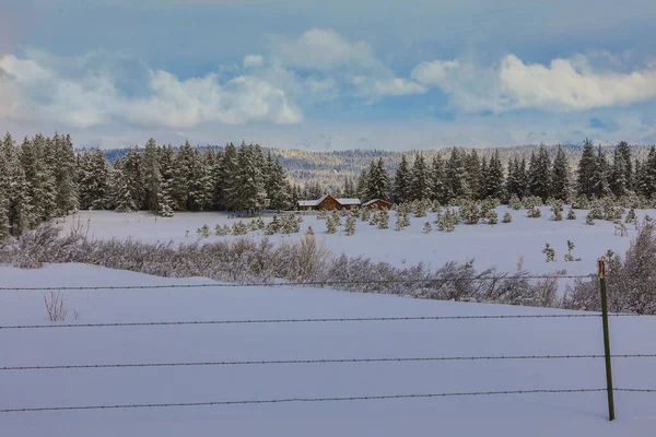 Winter American Pequeño Pueblo Cubierto Nieve Las Montañas Cerca Seattle — Foto de Stock