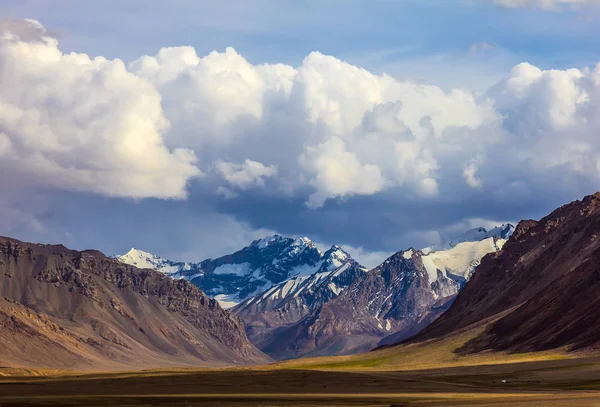 帕米尔山脉、 塔吉克斯坦 — 图库照片