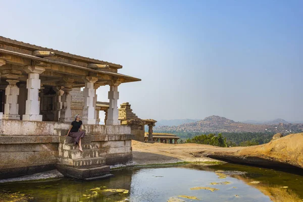 Viajeros Visitando Las Ruinas Hampi Famoso Lugar Herencia Histórica India — Foto de Stock
