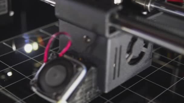 Proceso Impresión Piezas Polímero Una Impresora Primer Plano Del Cabezal — Vídeos de Stock