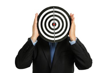 dart tahtası ile işadamı