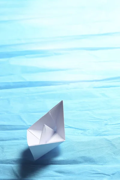 White Paper Boat Sailing Cyan Surface Hope Horizon — Stock Photo, Image