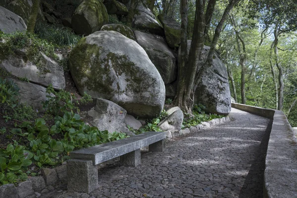 Taş tezgah parkta Sintra, Portekiz