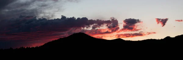 Pôr do sol dramático — Fotografia de Stock