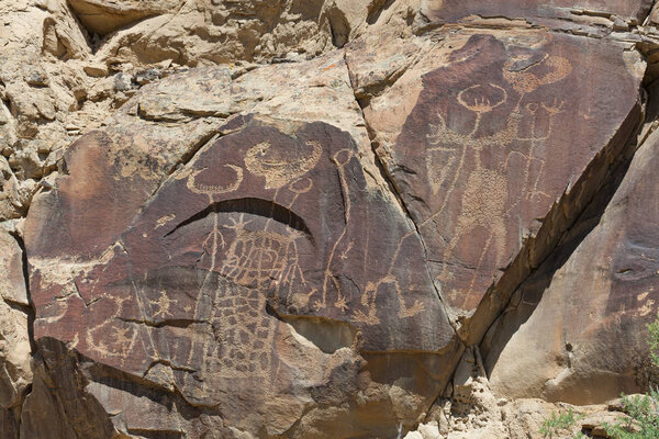 Legend Rocks State Petroglyph Site