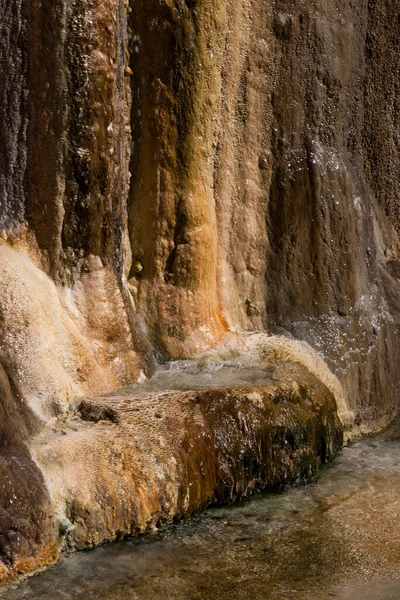 Fontaine de tipi dans Hot Springs State Park — Photo