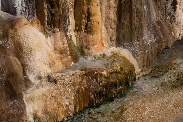 Tepee Fountain em Hot Springs State Park — Fotografia de Stock