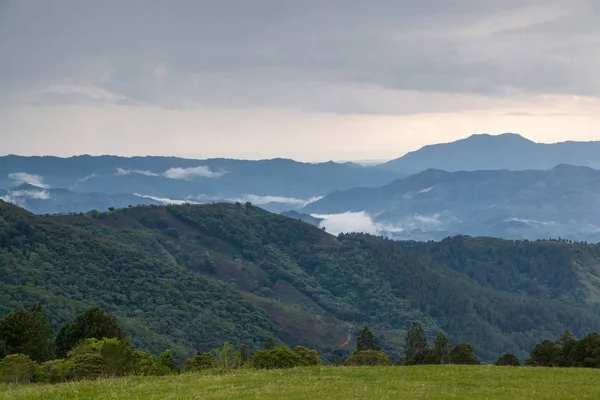 Vues depuis les montagnes — Photo