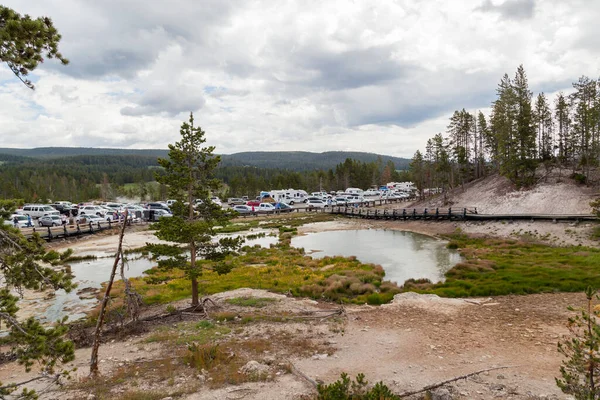 Draken Mond voorjaar parkeerplaats — Stockfoto