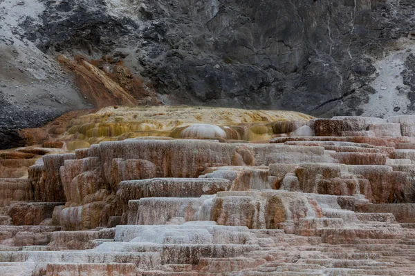 Travertine Terraces Mammoth Hot Springs Bright Colors Bacteria Areas Water — Stock Photo, Image
