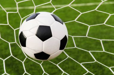 futbol futbol gol ile yeşil çim alan net.