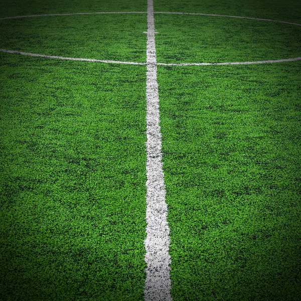 Voetbal voetbal op de lijn van het voetbalveld. — Stockfoto
